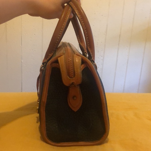 Vintage Dooney & Bourke Handbag - Picture 5 of 14